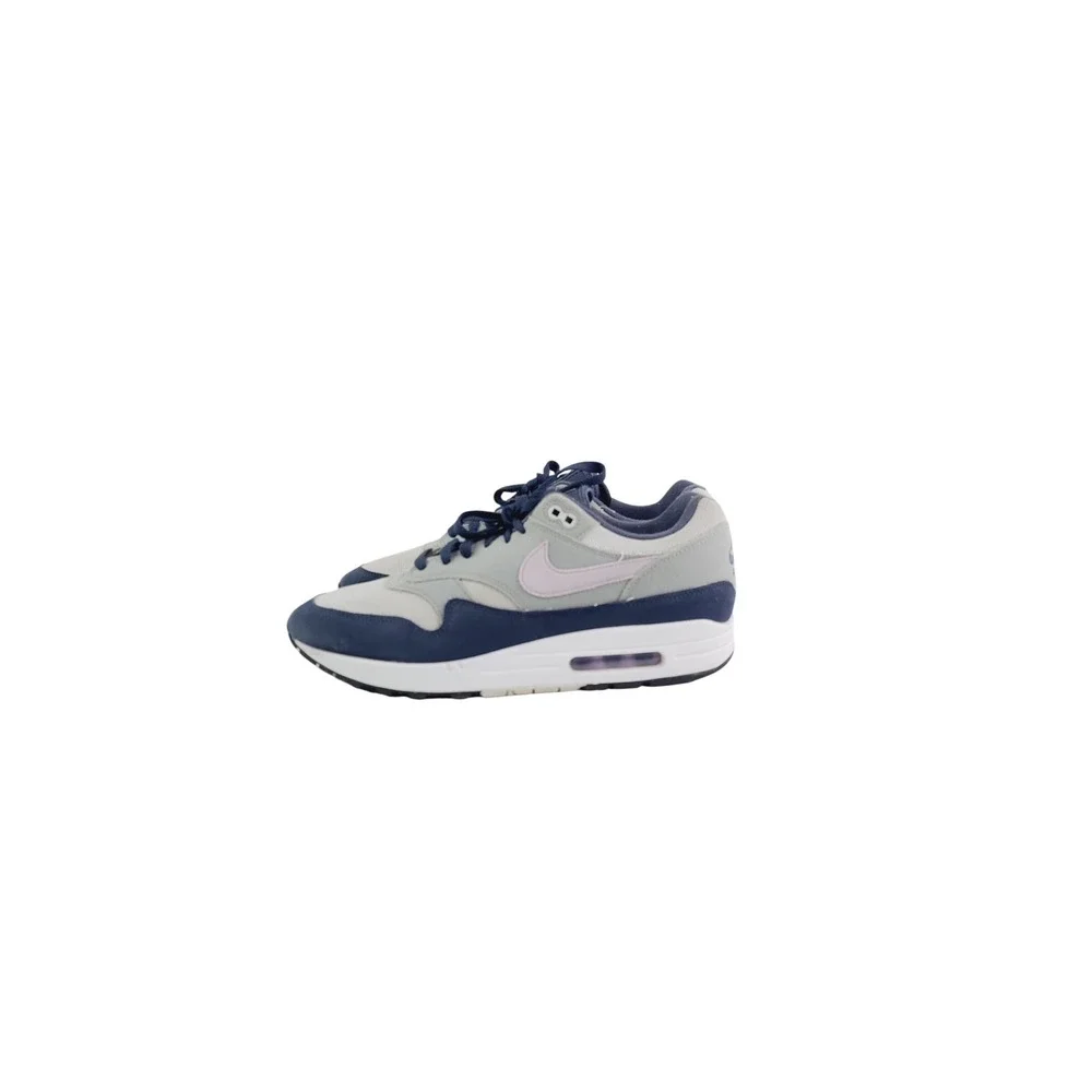 Nike Air, Round Toe Mesh, Suede Athletic Sneakers,‎ Women, Size 11, Gray/Navy